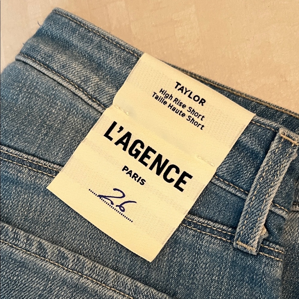 L'AGENCE bundle of denim Bermuda shorts - Picture 2 of 5